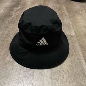 Adidas bucket hat